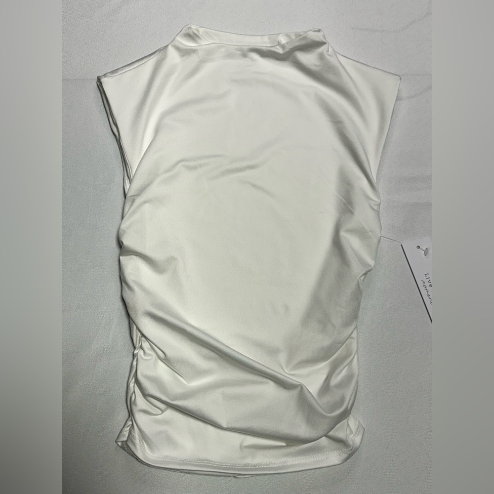 Chic White Sleeveless Blouse